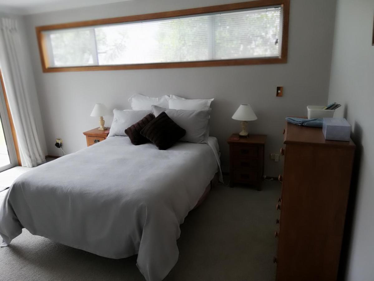 Bed and Breakfast Whaka Heights Крайстчёрч Экстерьер фото